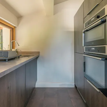 Chalet Whitmoore Argentiere - Walk To Grands Montets Sleeps 7 - Happy Rentals