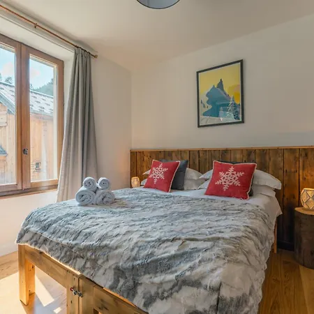 Chalet Chalet Whitmoore Argentiere - Walk To Grands Montets Sleeps 7 - Happy Rentals *