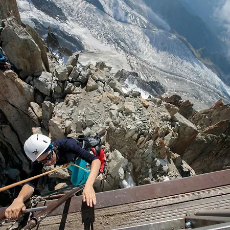 Chalet Whitmoore Argentiere - Walk To Grands Montets Sleeps 7 - Happy Rentals Chalet