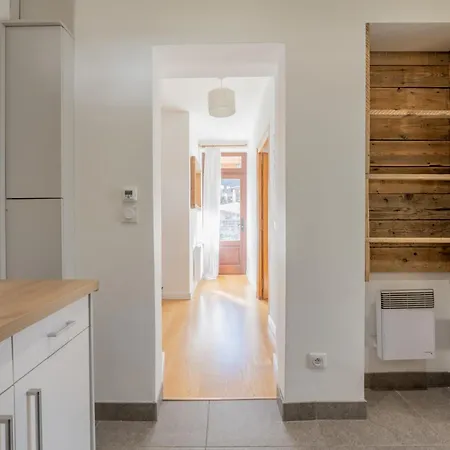 Chalet Whitmoore Argentiere - Walk To Grands Montets Sleeps 7 - Happy Rentals *