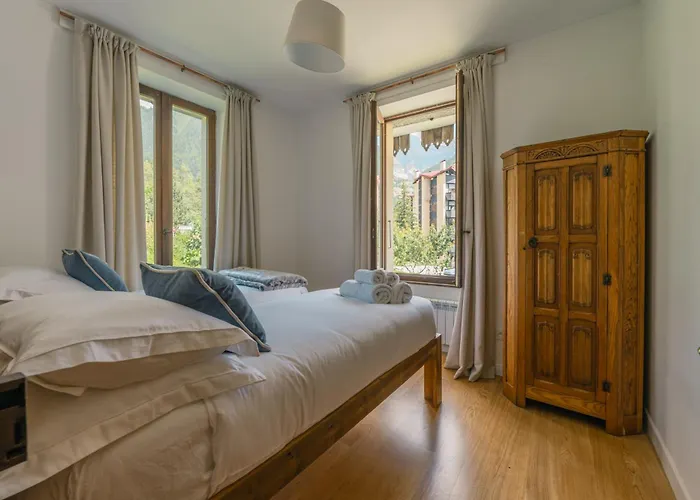 Whitmoore - Argentiere - Happy *